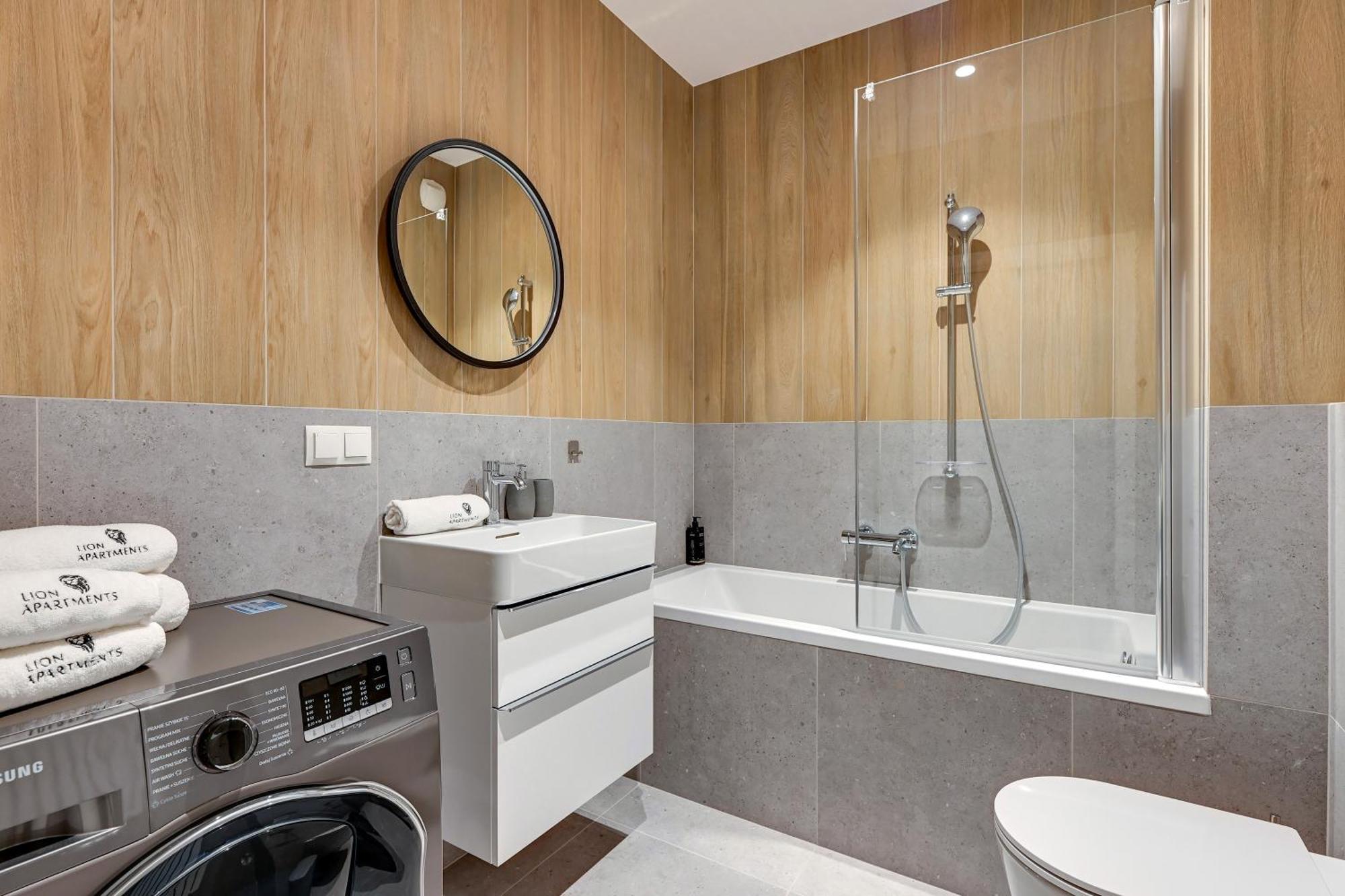 Scala 60E City Center Premium Apartments With Parking By Lion Apartments กดัญสก์ ภายนอก รูปภาพ